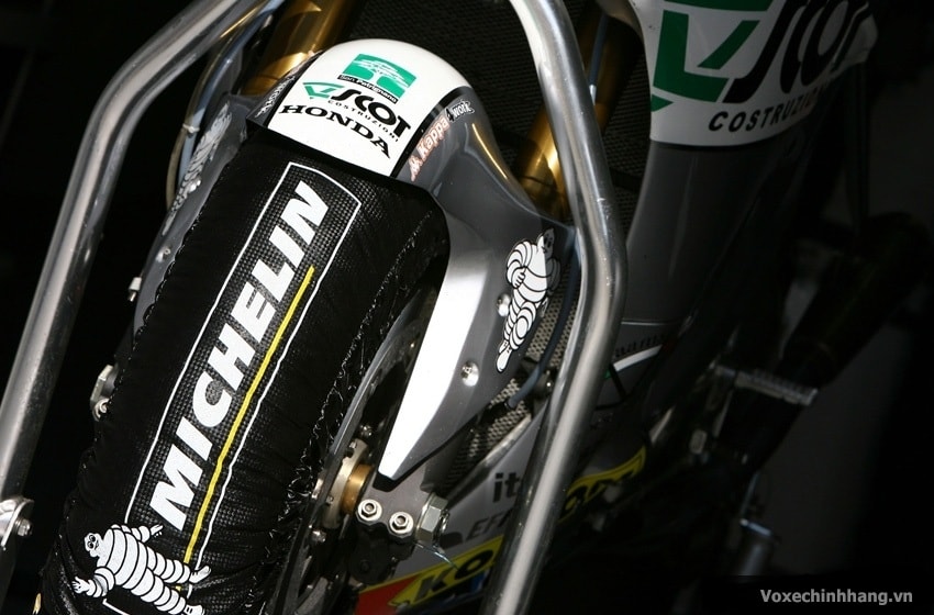 Michelin trở thành nhà cung cấp vỏ xe đua cho giải motogp - 1