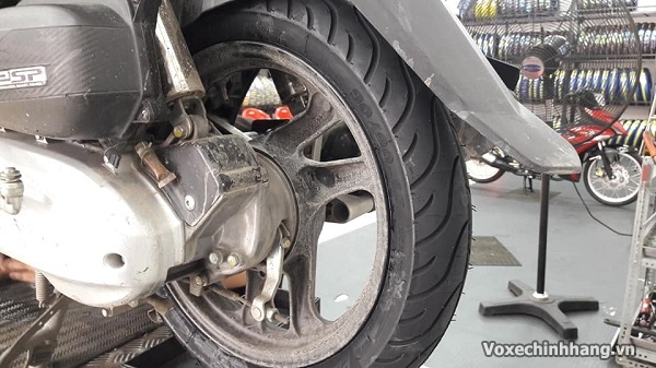Vỏ xe airblade không ruột giá bao nhiêu lốp loại nào tốt - 3