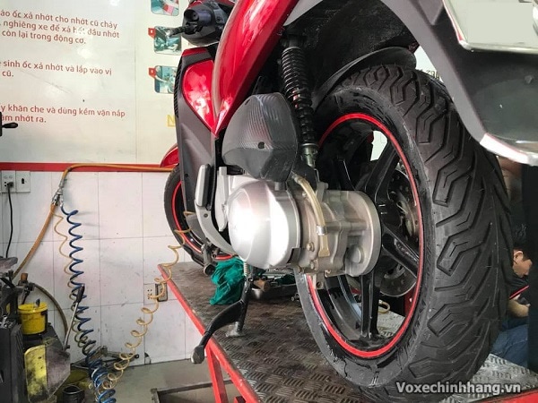Thay lốp xe sh 150i giá bao nhiêu tiền vỏ loại nào tốt - 3