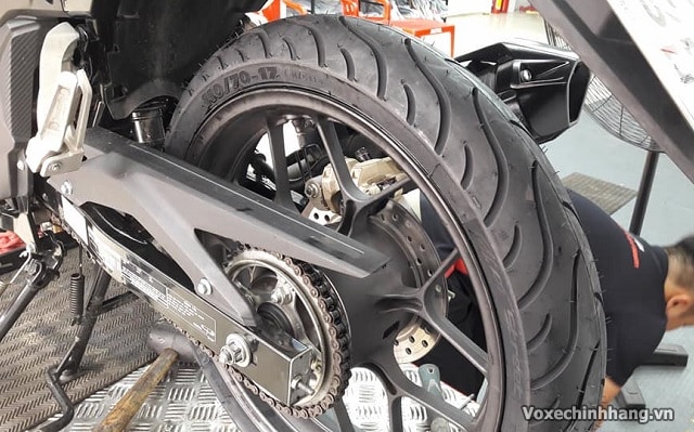 Vỏ xe michelin pilot street 11070-17 - 1