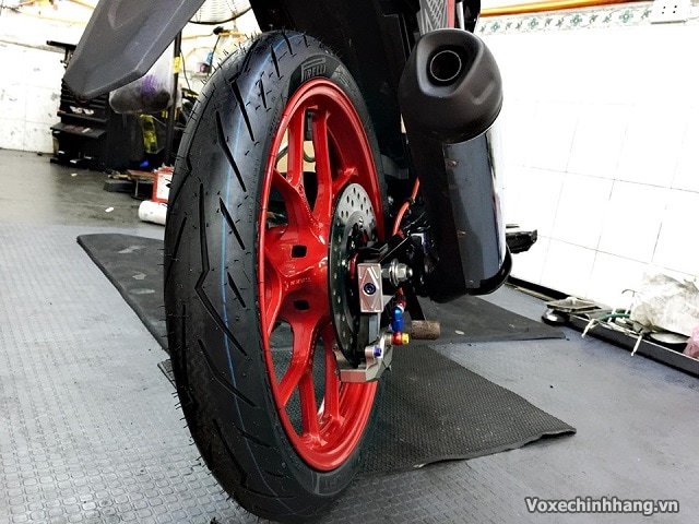Vỏ xe pirelli diablo rosso sport 8090-17 - 1