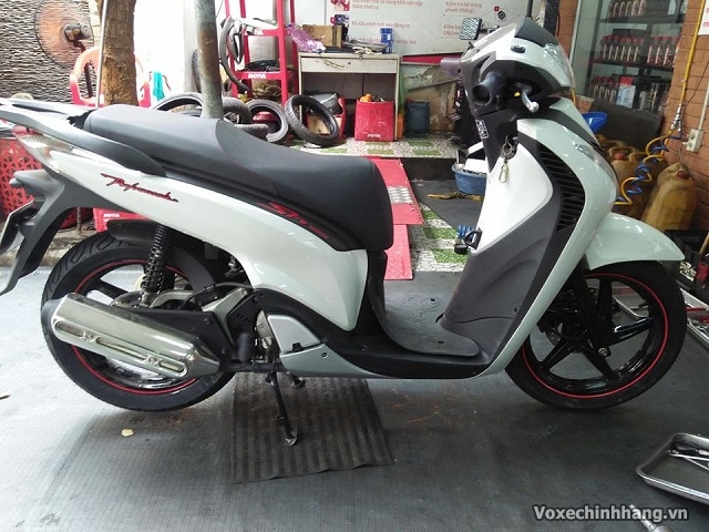 Sh 150i thay vỏ michelin giá bao nhiêu tiền - 1