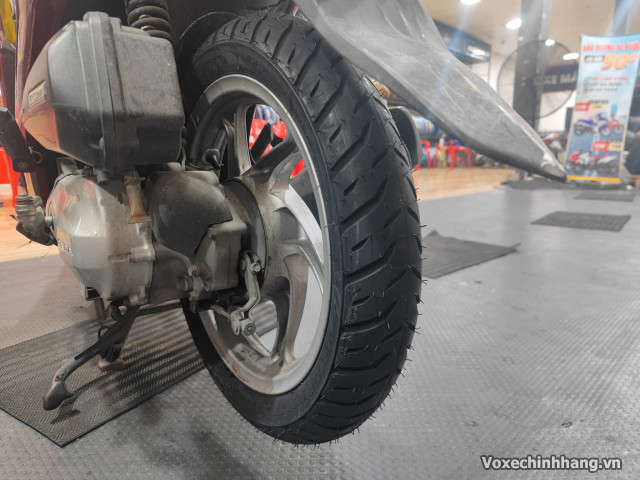 Honda vision thay lốp michelin pilot street 2 có bám đường tốt không - 3