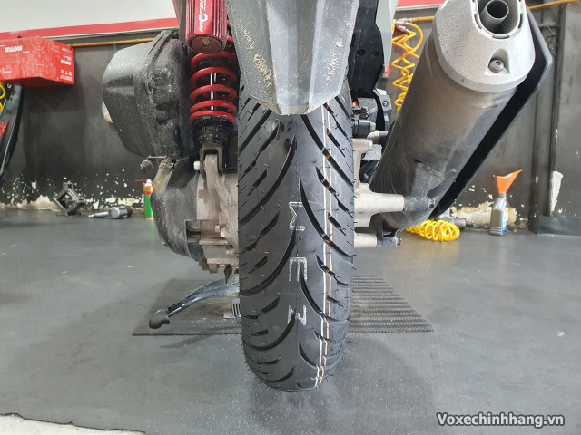 Yamaha nvx nên xài lốp xe nào giá bao nhiêu tiền - 3