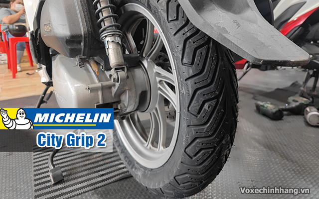 Thay vỏ michelin city grip 2 cho sh 160i có bám đường tốt không - 3