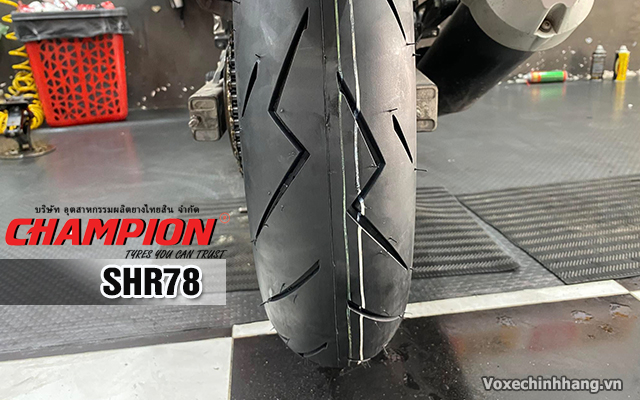 Xe winner x thay vỏ champion shr78 có bám đường tốt không - 3