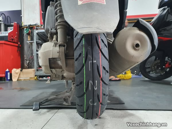 Thay vỏ xe lead giá bao nhiêu tiền loại nào tốt - 4