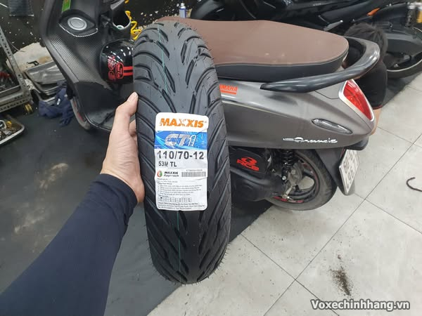 Thay vỏ maxxis ct1 cho yamaha grande bám đường tốt không - 2