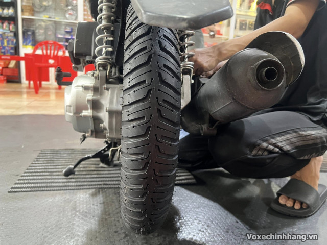 Thay vỏ xe airblade 125 giá bao nhiêu tiền loại nào tốt - 4