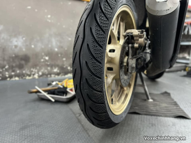 Thay vỏ xe winner x giá bao nhiêu tiền loại nào tốt - 7