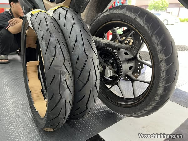 Thay vỏ xe winner x giá bao nhiêu tiền loại nào tốt - 2