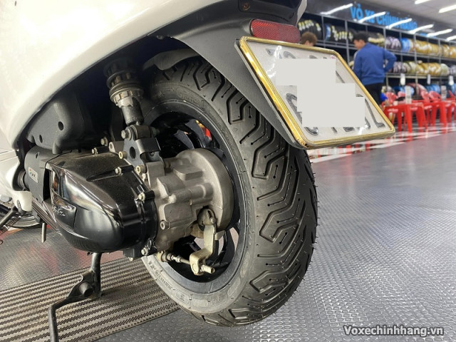 Thay vỏ xe vespa sprint giá bao nhiêu tiền loại nào tốt - 4