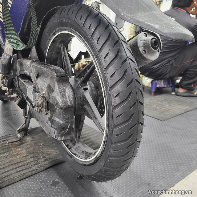 Thay vỏ xe exciter 135 5 số giá bao nhiêu tiền loại nào tốt - 3