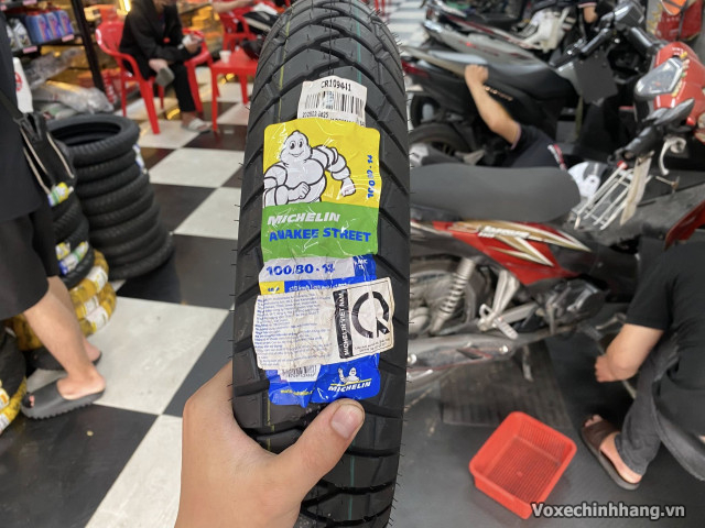 Vỏ xe michelin anakee street sản xuất ở đâu có bám đường tốt không - 5