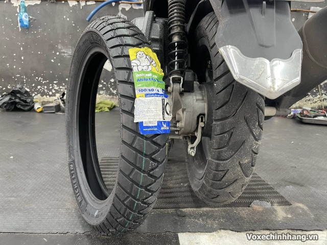 Vỏ xe michelin anakee street sản xuất ở đâu có bám đường tốt không - 2