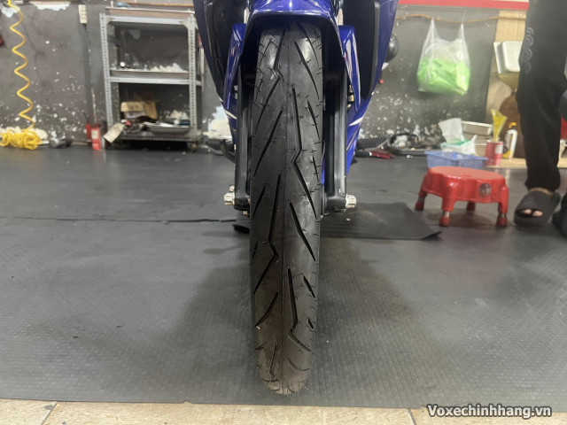 Vỏ xe pirelli diablo rosso sport sản xuất ở đâu có bám đường tốt không - 3