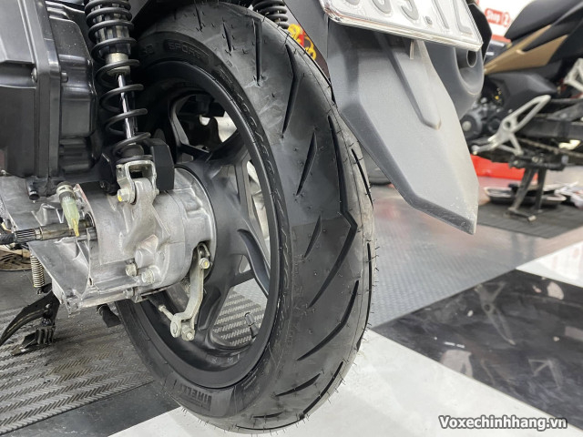 Vỏ xe pirelli diablo rosso sport sản xuất ở đâu có bám đường tốt không - 6