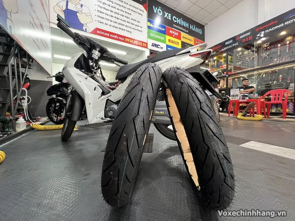 Vỏ xe pirelli diablo rosso sport sản xuất ở đâu có bám đường tốt không - 8