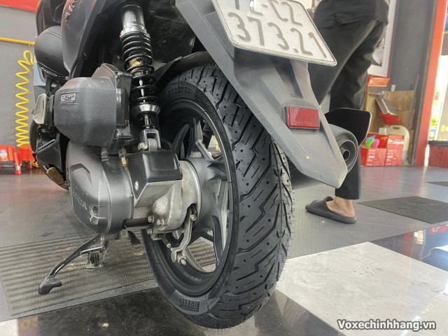 Vỏ xe pirelli angel scooter sản xuất ở đâu có bám đường tốt không - 5