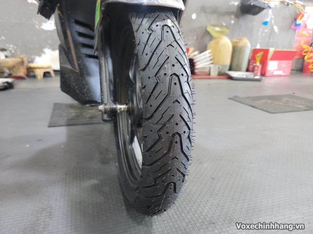 Vỏ xe pirelli 9080-14 angel scooter - 2