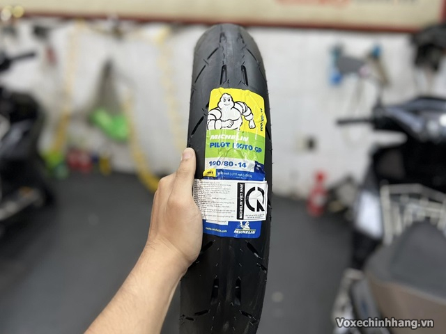 Vỏ michelin pilot moto gp 10080-14 - 1