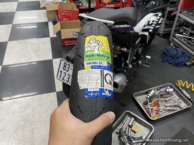Vỏ michelin pilot moto gp 9080-17 - 1
