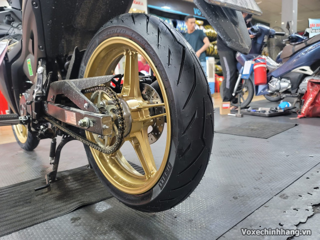 Vỏ xe pirelli diablo rosso sport 12070-17  - 3