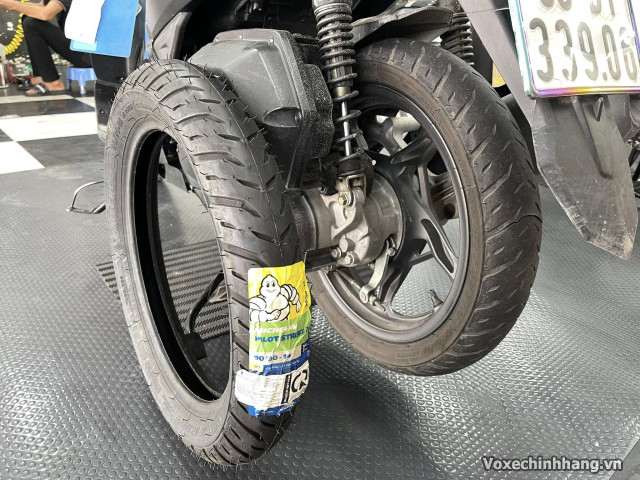 Vỏ xe michelin pilot street 2 9090-14 - 1