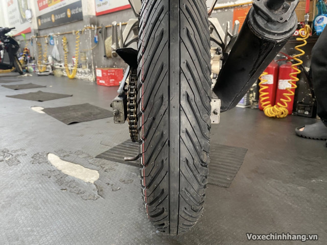 Xe winner r thay vỏ deli sb170 có bám đường tốt không - 3