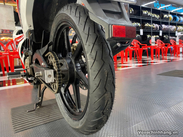 Vỏ xe pirelli diablo rosso sport 10080-17 - 2