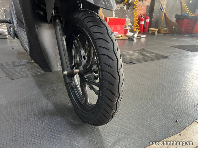 Vỏ chống trượt cho xe vario 125 đi mùa mưa an toàn - 5