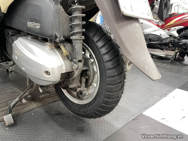 Vỏ chống trượt cho xe lead đi mùa mưa an toàn - 3