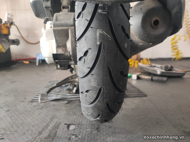 Vỏ chống trượt cho xe sh mode đi mùa mưa an toàn - 4
