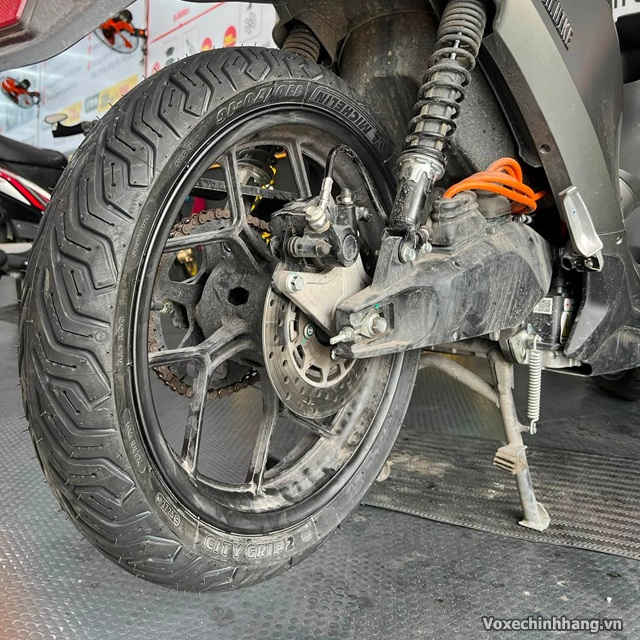 Vỏ chống trượt cho xe datbike quantum s1 đi mùa mưa an toàn - 3