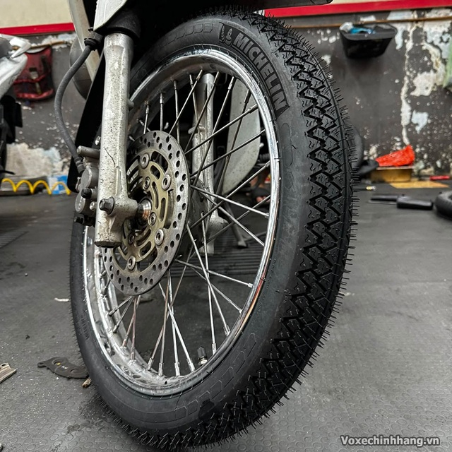 Xe future thay vỏ có ruột michelin m35 bám đường tốt không - 2