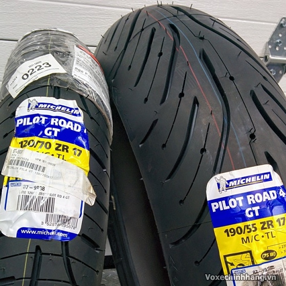 Vỏ xe Michelin Pilot Road 4 190/55ZR17