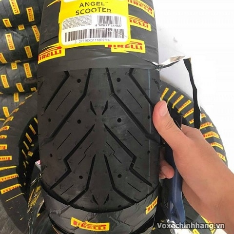Vỏ xe Pirelli 110/70-16 Angel Scooter