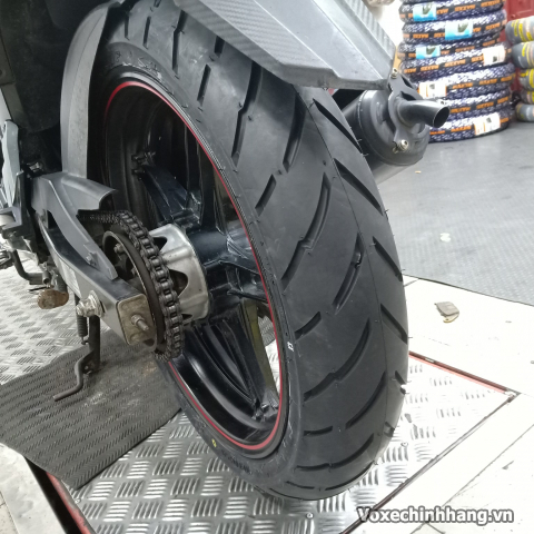 Vỏ xe Dunlop 120/70-17 D102A