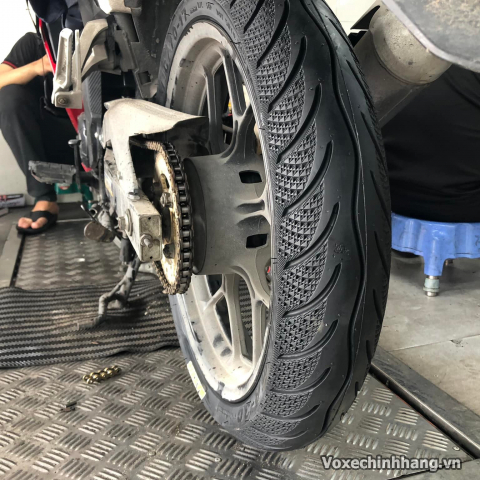 Vỏ xe Maxxis 100/70-17 3D gai kim cương