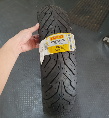 Vỏ xe Pirelli 130/70-16 Angel Scooter
