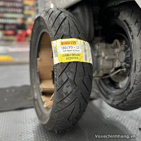 Vỏ xe Pirelli 130/70-12 Diablo Rosso Scooter