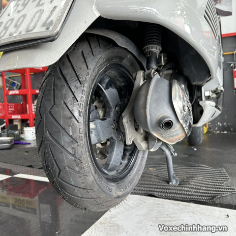 Vỏ xe Pirelli 130/70-12 Diablo Rosso Scooter