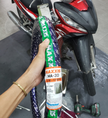 Vỏ có ruột Maxxis 2.50-17 gai kim cương 3D