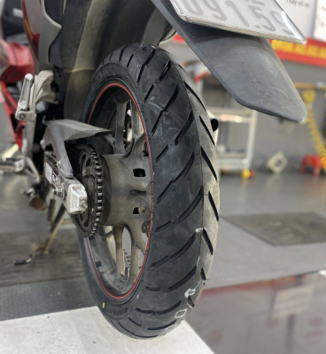 Vỏ xe Dunlop 120/70-17 D102A