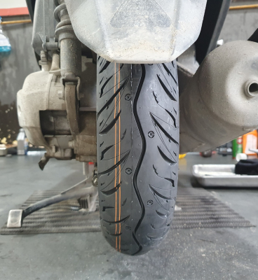 Vỏ xe Maxxis 100/90-10 gai MA-WGV