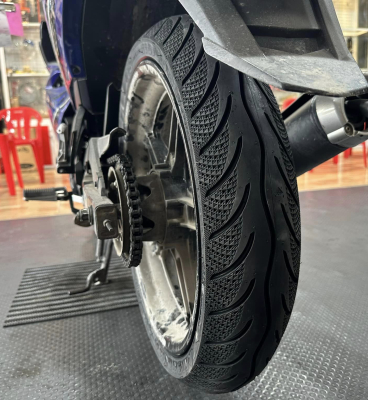 Vỏ xe Maxxis 110/70-17 3D gai kim cương