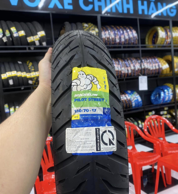 Vỏ xe Michelin Pilot Street 2 130/70-17