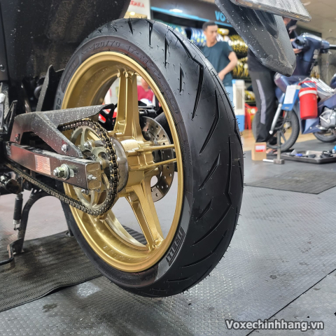 Vỏ xe Pirelli Diablo Rosso Sport 120/70-17 