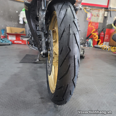 Vỏ xe Pirelli Diablo Rosso Sport 70/90-17 