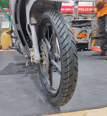 Vỏ xe CEAT Gripp Max 70/90-17